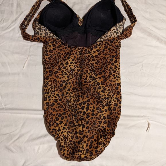 Leopard print one piece swimsuit - Picture 4 of 9